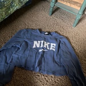 crop sweatshirt